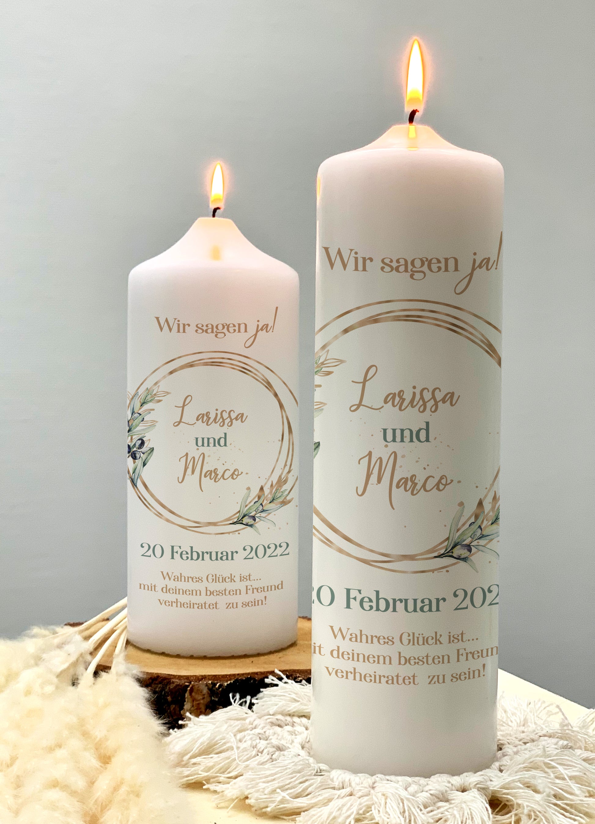 Hochzeitskerze "Wir sagen ja" Oliven Rahmen- mit Namen, Spruch & Datum personalisiert