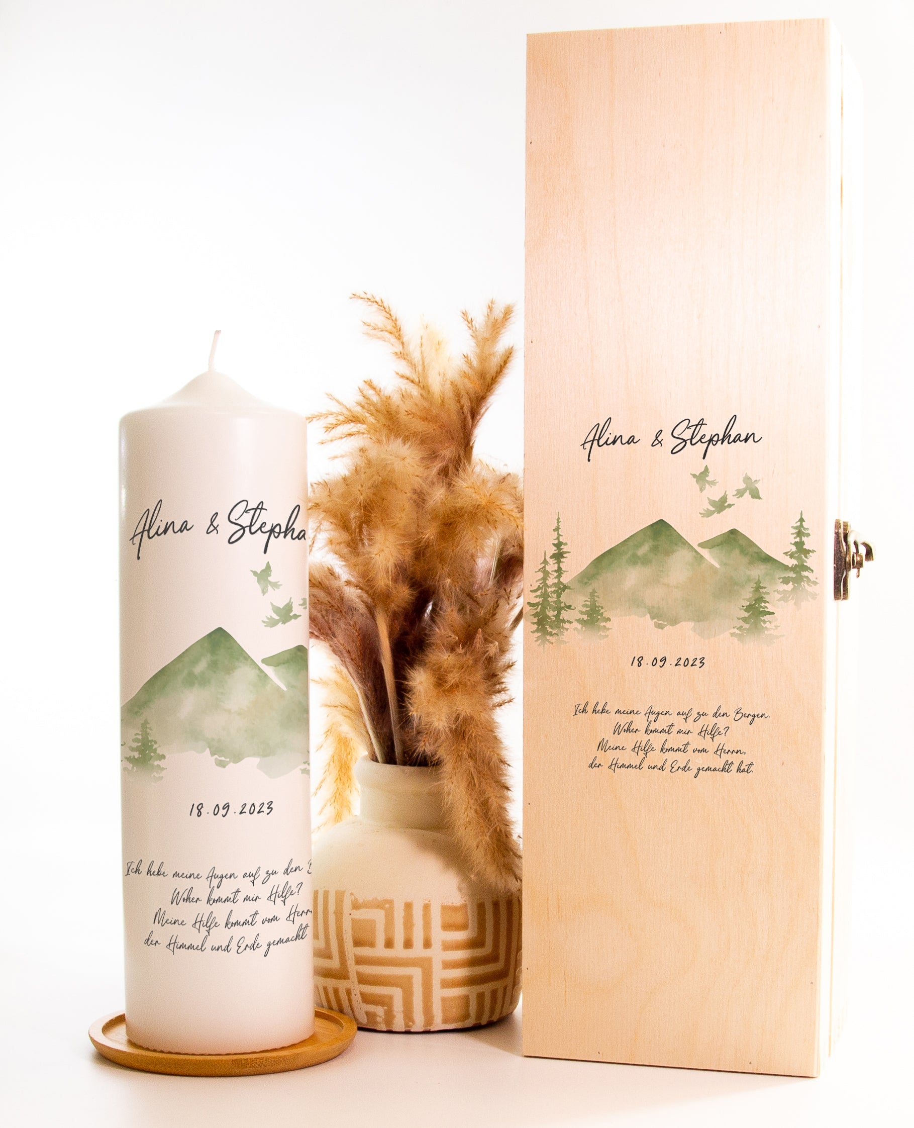 Hochzeitskerze "Grüne Berge" - mit Namen, Spruch & Datum personalisiert