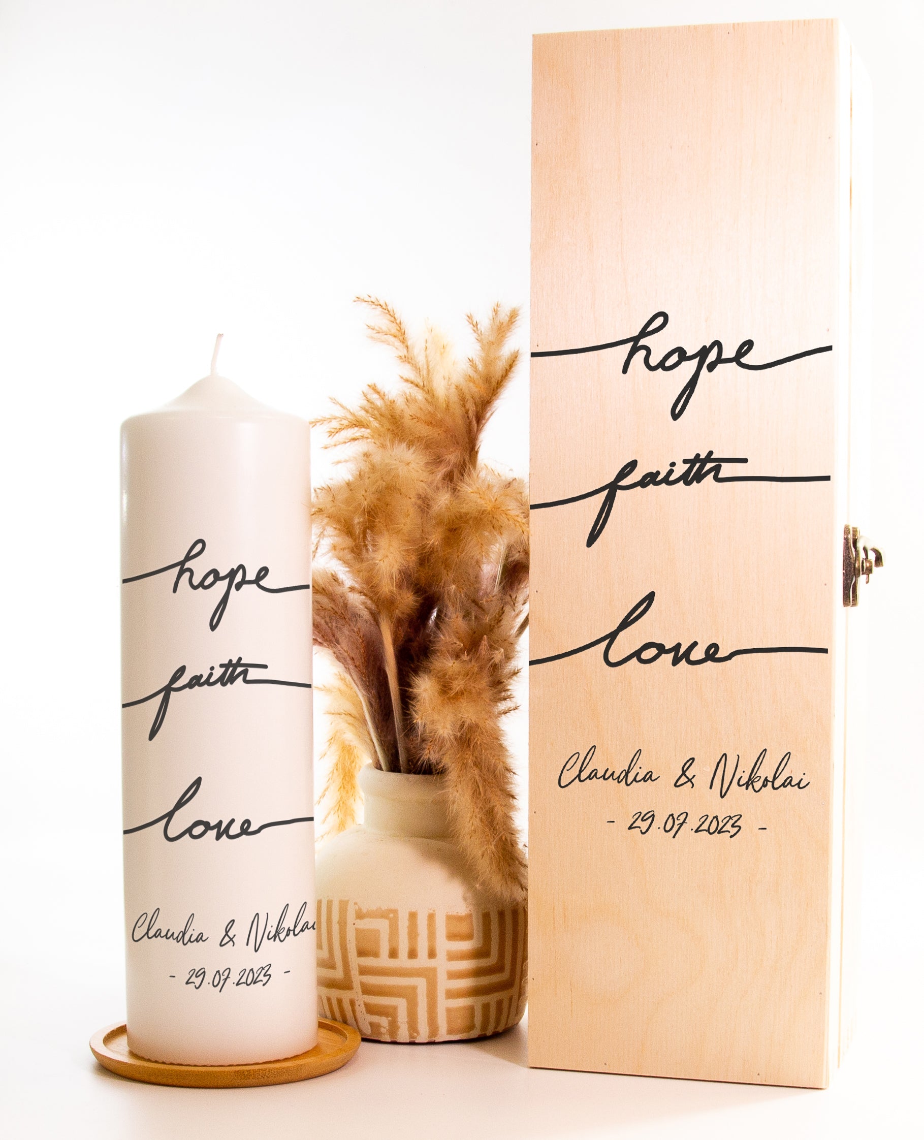 Hochzeitskerze "Hope Faith Love" - mit Namen & Datum personalisiert