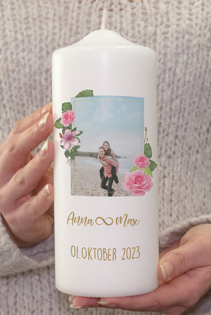Hochzeitskerze mit Blumenrahmen- mit Namen, Datum & Foto personalisiert